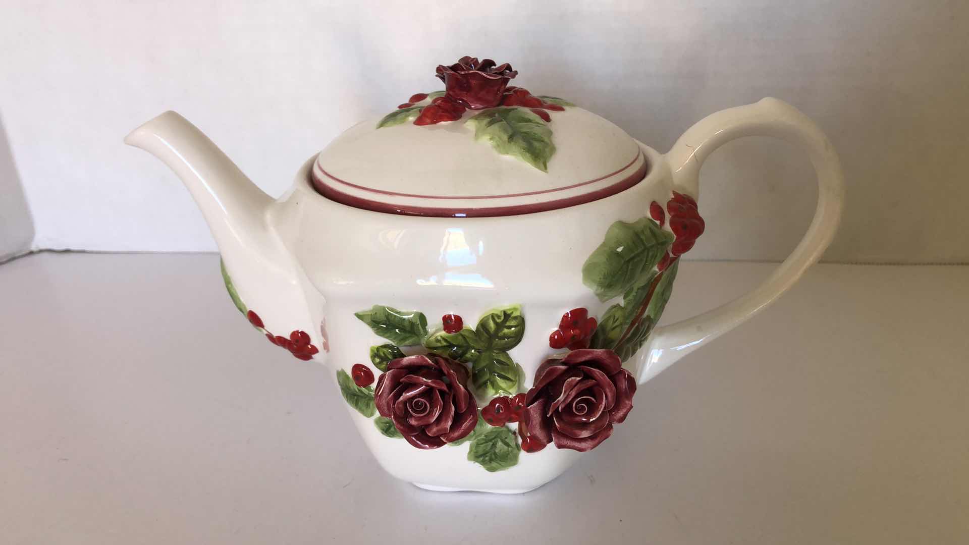 Photo 1 of HARRY AND DAVID TED ROSE TEA POT