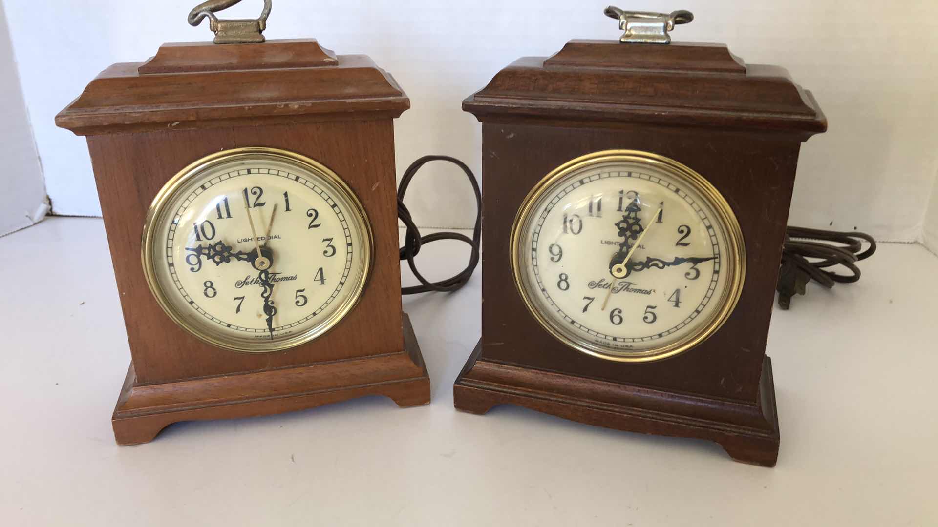 Photo 1 of MAHOGANY CLOCKS H 6”