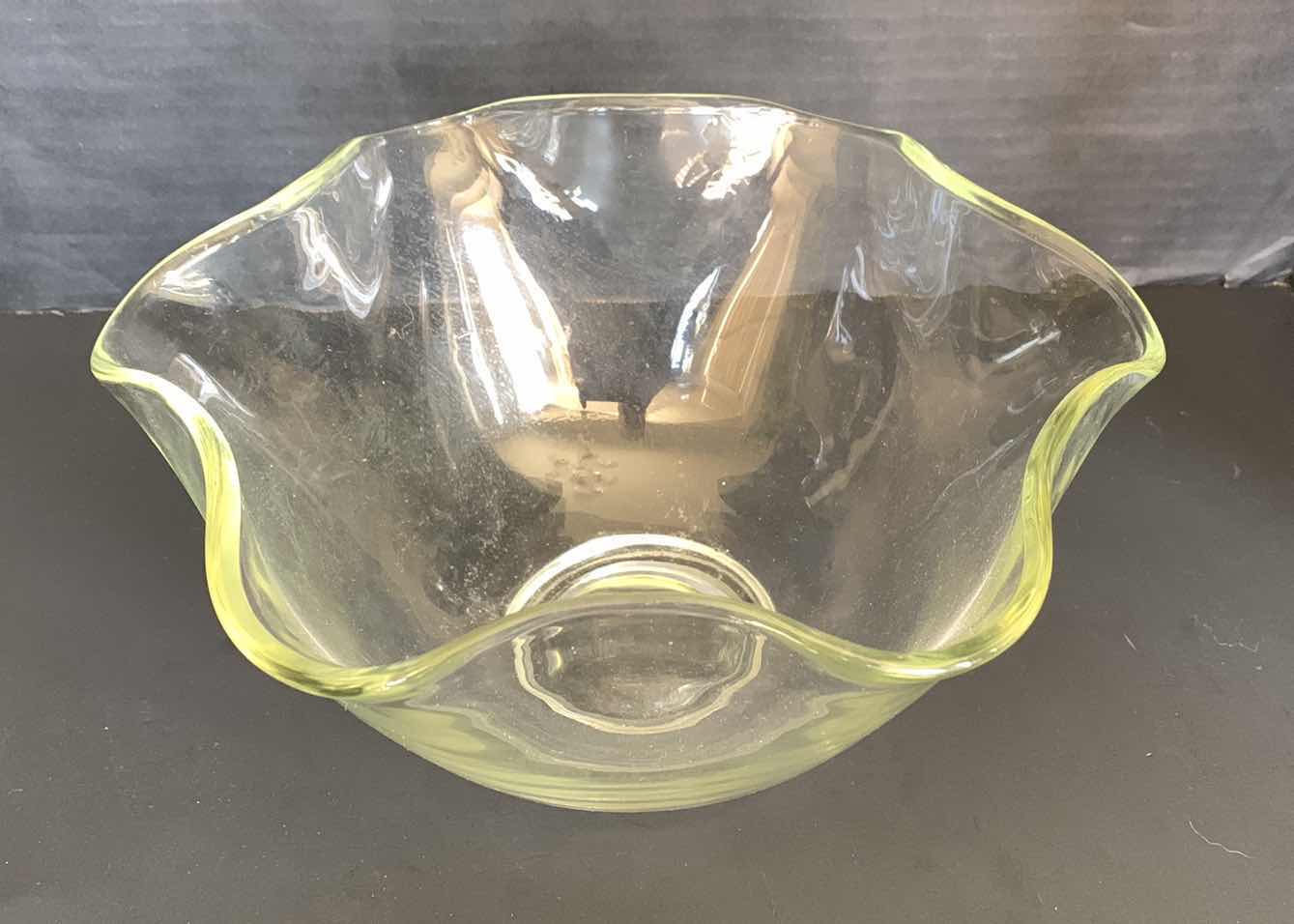 Photo 2 of 2 - CLEAR RIPPLED EDGE GLASS DISH