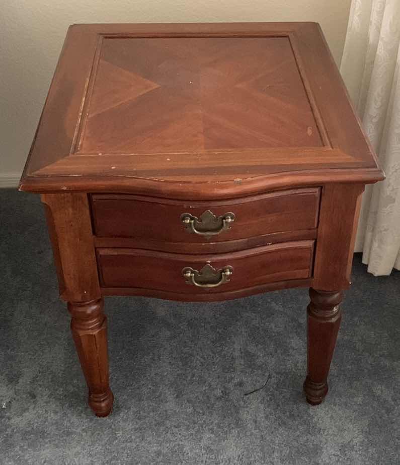 Photo 3 of RIVERSIDE FURNITURE CORP SOLID WOOD END TABLE 22" X 25.5" H 23"