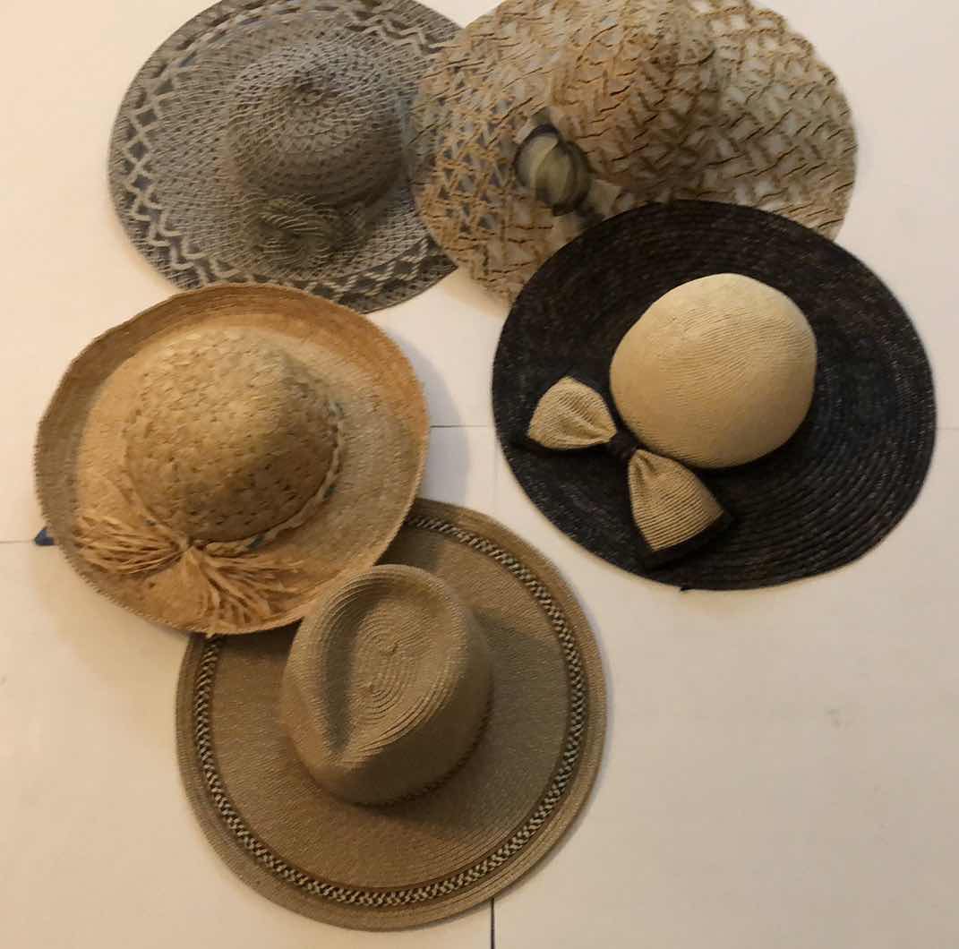 Photo 1 of 5-WOMENS STRAW HATS