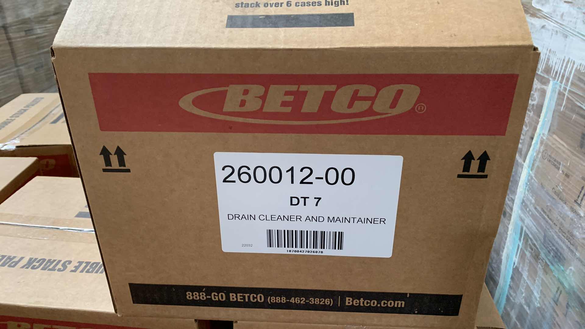 Photo 3 of 12-BETCO GREEN EARTH DT 7 1 QUART