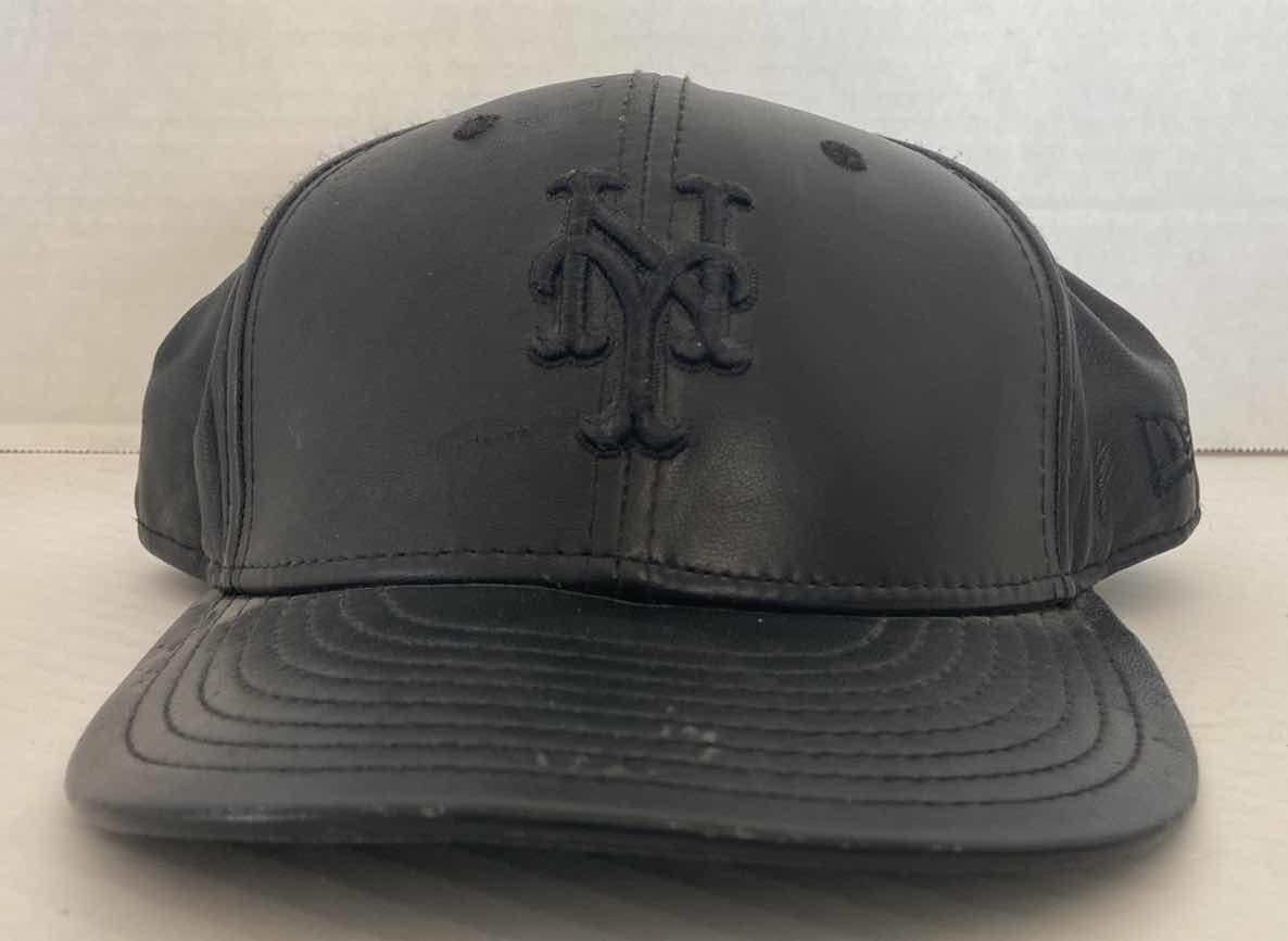 Photo 1 of LEATHER NEW YORK YANKEES HAT