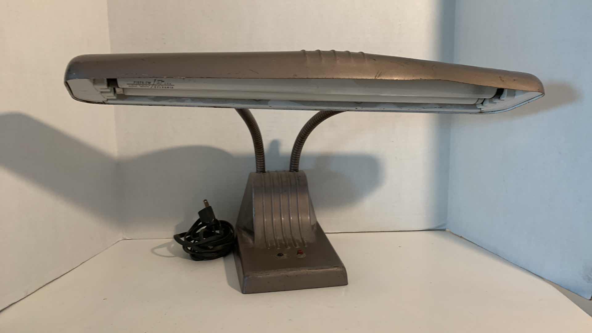 Photo 1 of VINTAGE DAZOR MODEL 1000 DRAFTING TABLE LIGHT