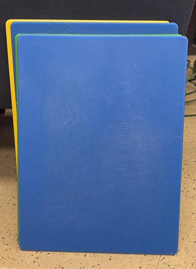 Photo 1 of (5)PCS CUTTING BOARDS