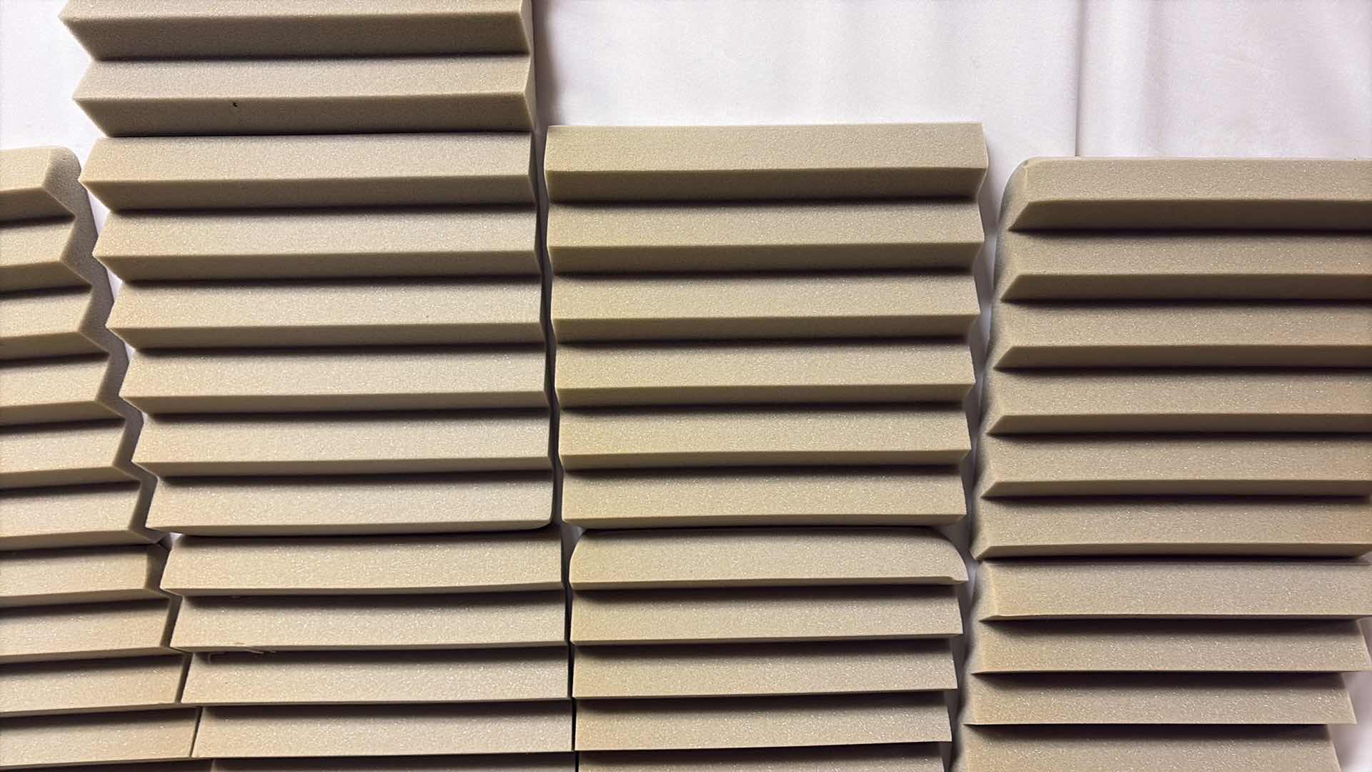 Photo 1 of (30)PCS SOUND PROOF WALL FOAM