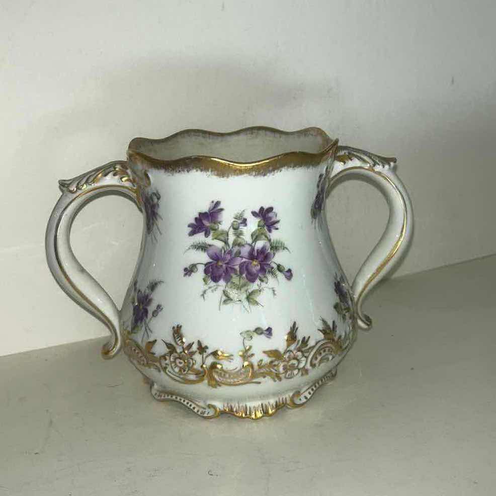 Photo 2 of VINTAGE LIMOGES FRANCE ROYAL CHINA VASE H5.5”