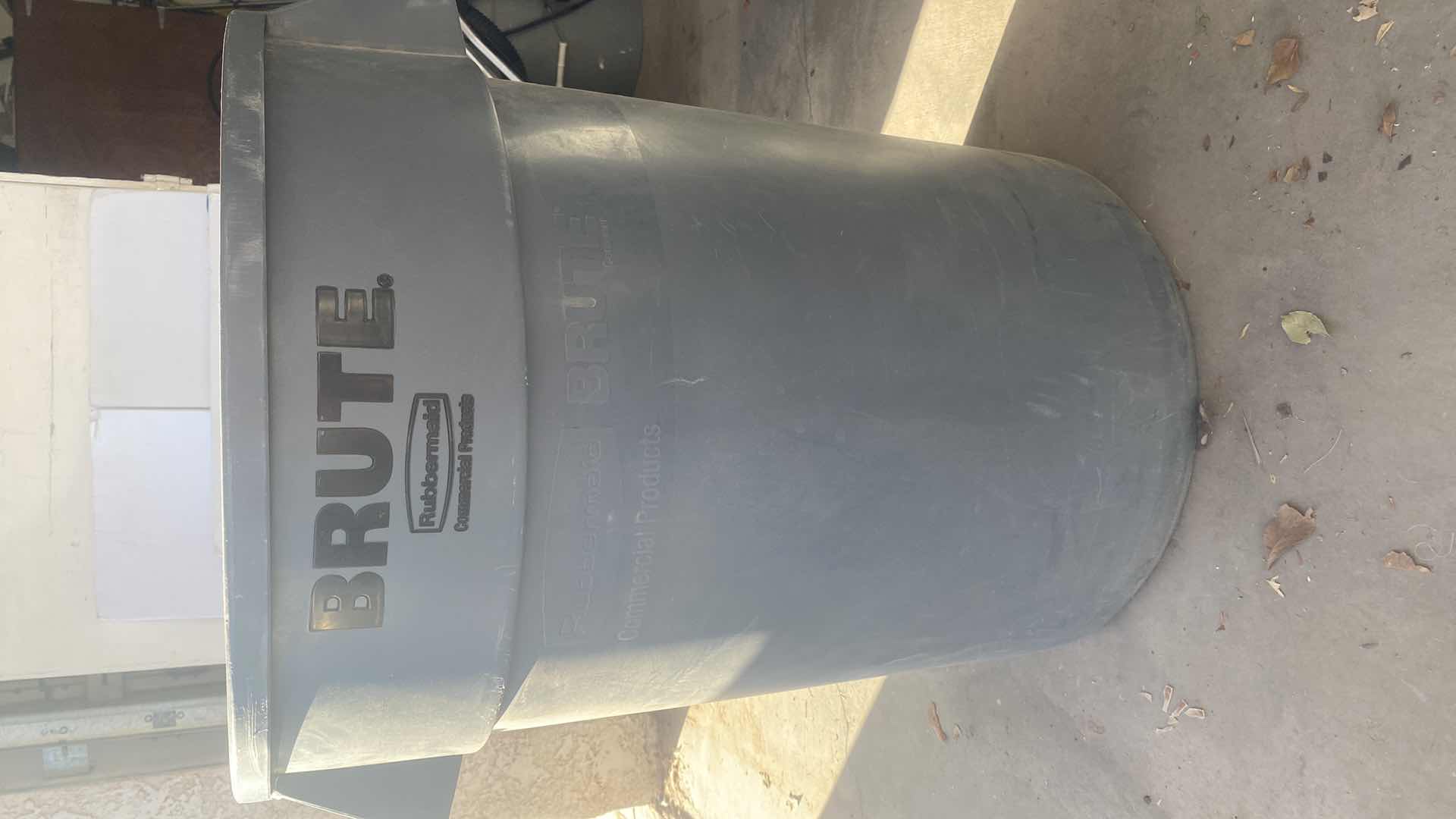 Photo 1 of BRUTE TRASH CAN