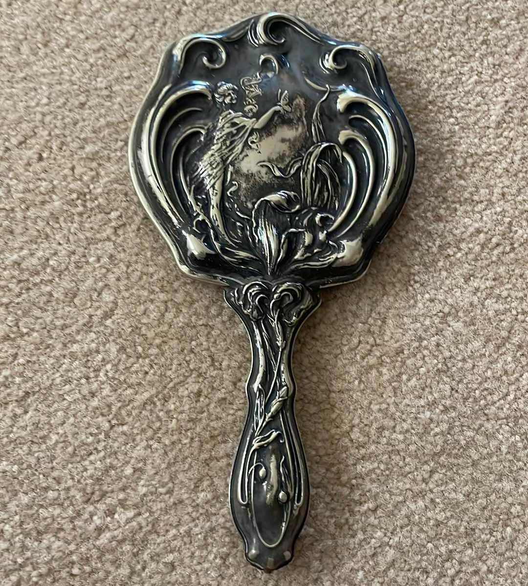 Photo 1 of ANTIQUE 1905 ART NOUVEAU G SILVER HAND MIRROR REPOUSSE DESIGN