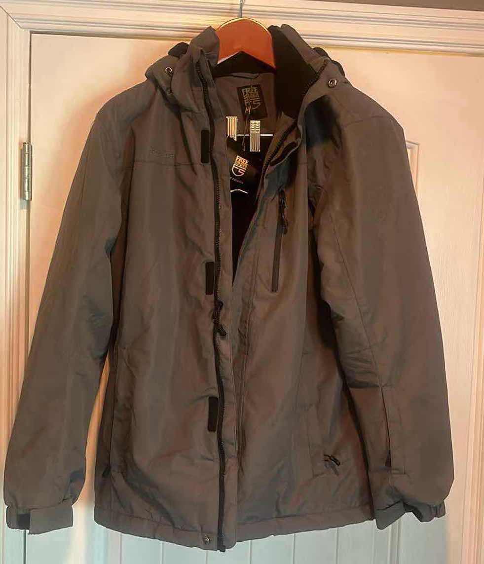 Photo 1 of MENSWEAR FREE SOLDIER KHAKI ZIP-UP JACKET WITH HOOD SIZE SMALL