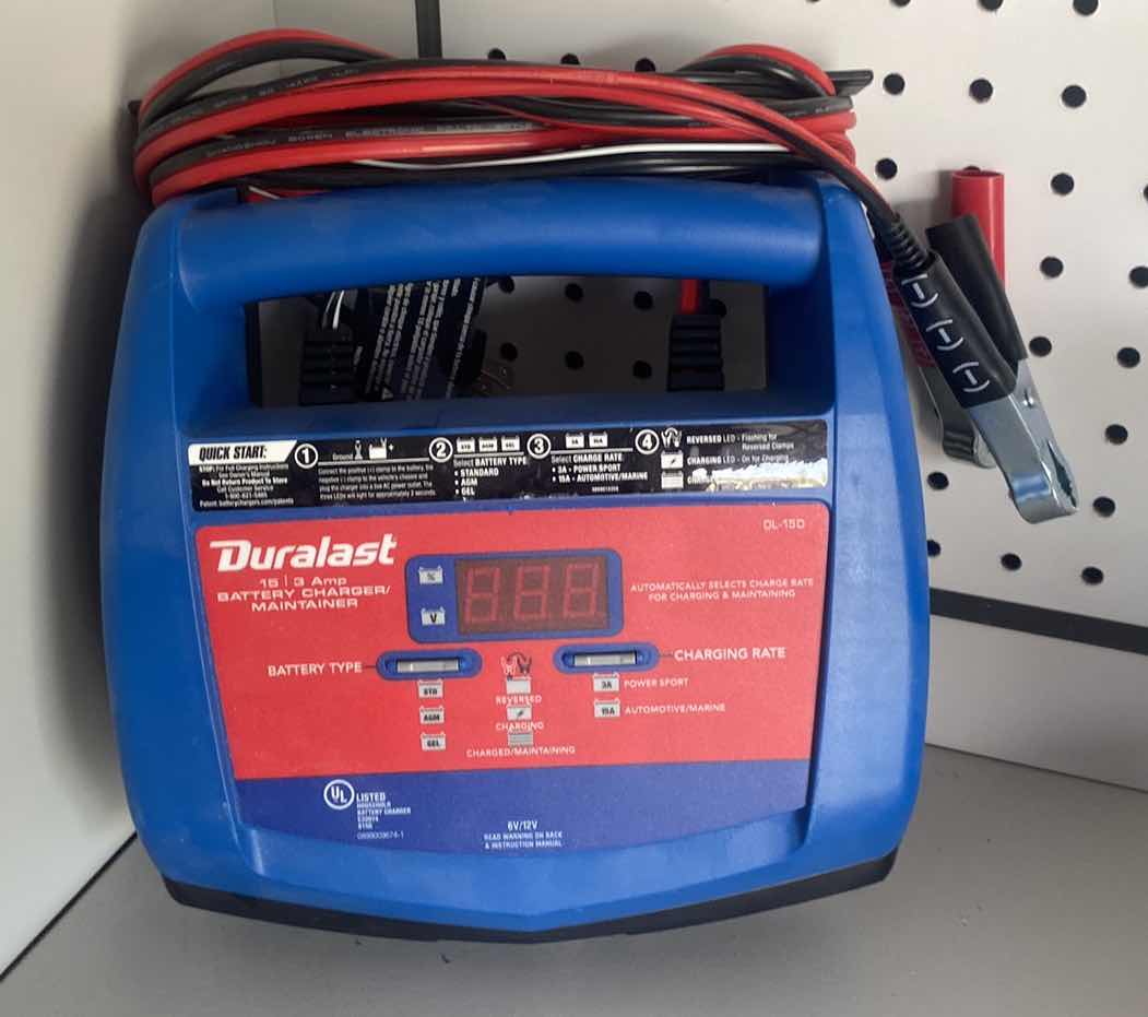 Photo 1 of DURALAST 15 l 3 AMPS BATTERY CHARGER