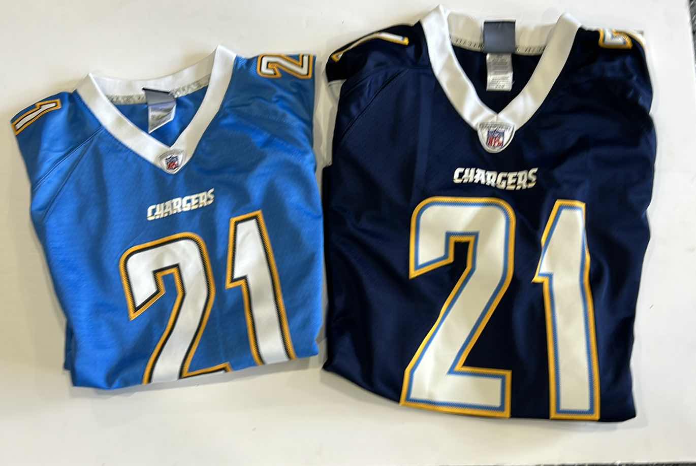 Photo 1 of 2 SAN DIEGO CHARGERS, JERSEY, NUMBER 21 TOMLINSON. & 2 LICENSE PLATES