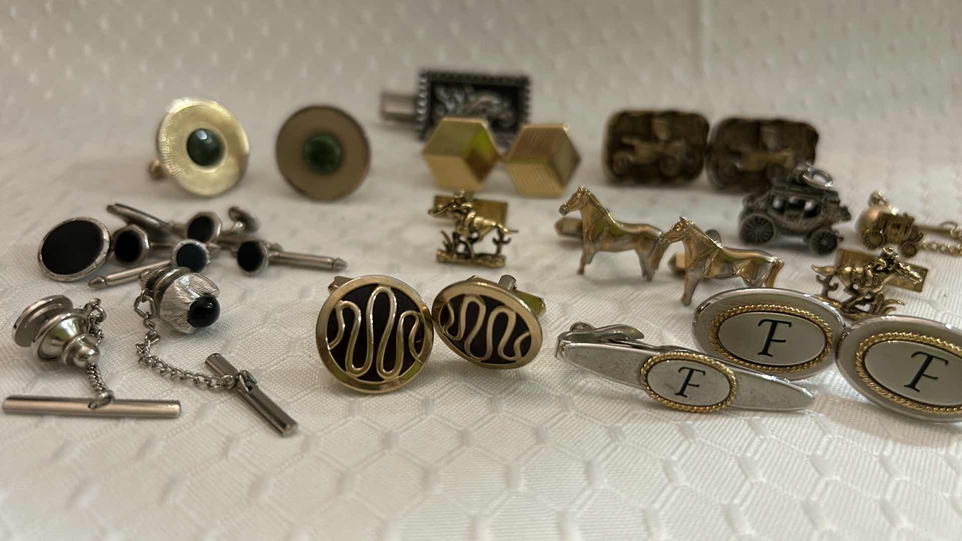 Photo 1 of MEN'S CUFFLINKS AND TIE CLIPS.