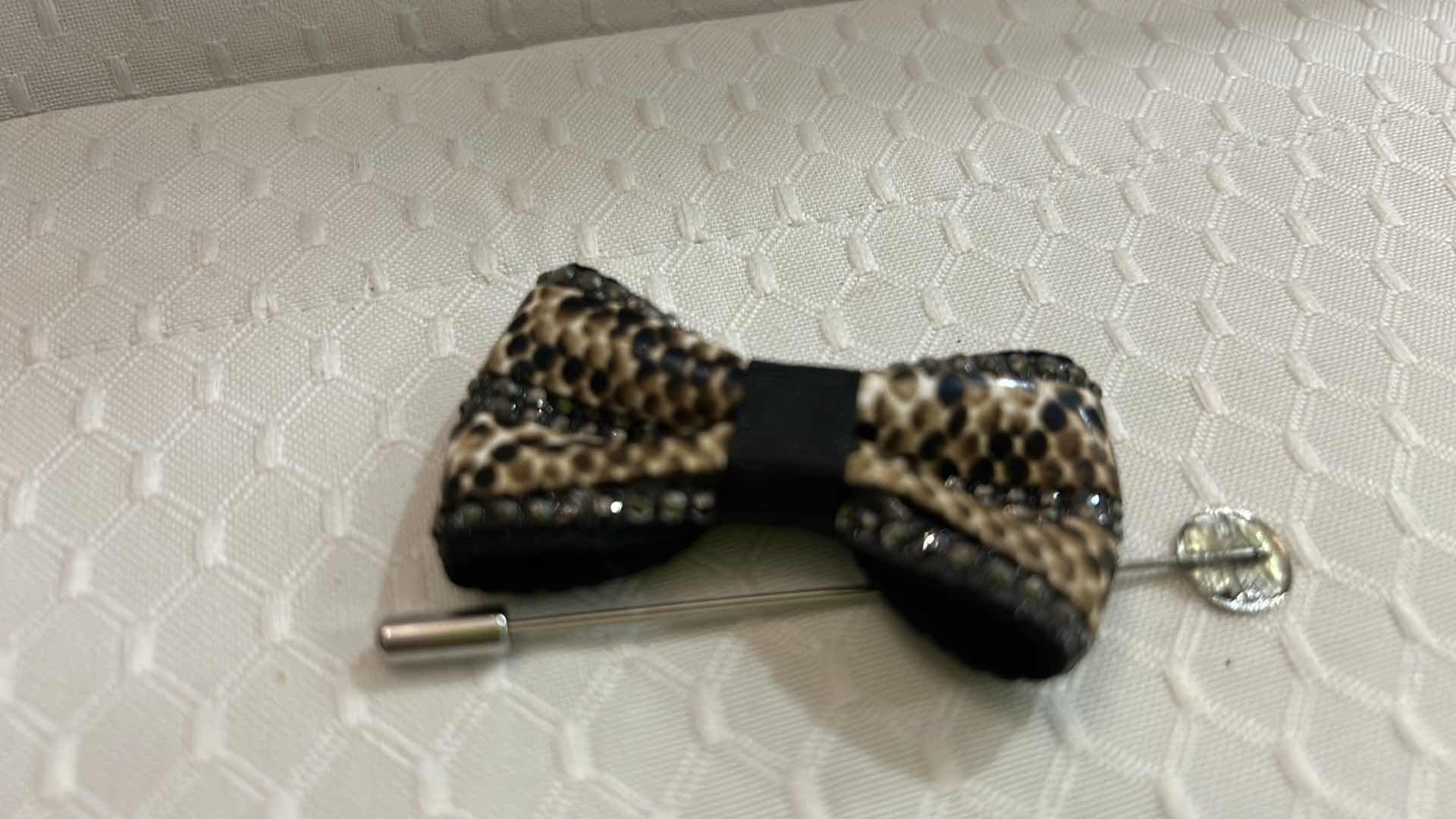 Photo 4 of MENS BOW TIES