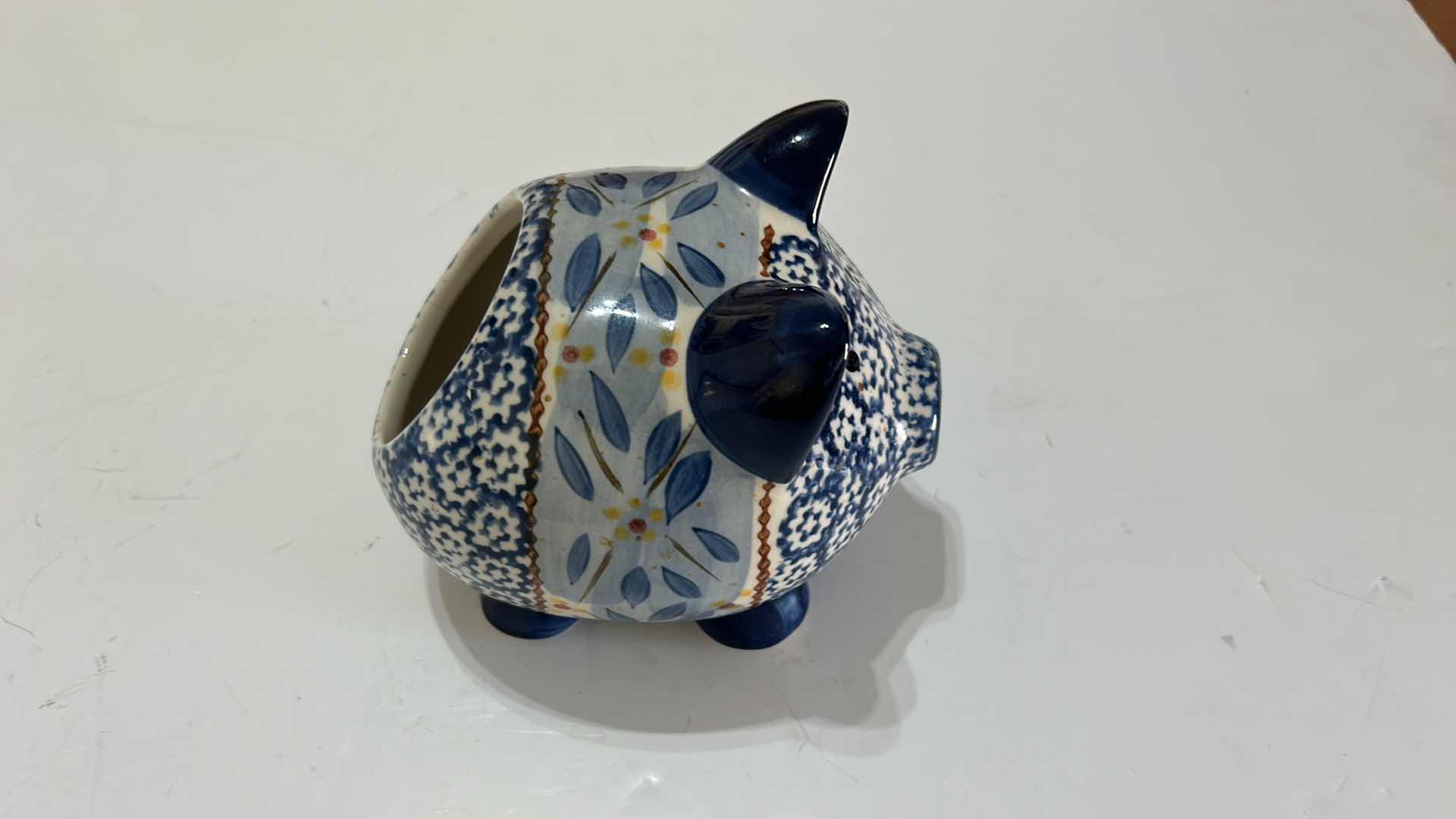 Photo 2 of LITTLE PIGGY TEMPTATIONS PRESENTABLE UTENSIL HOLDER. 6” x 5”