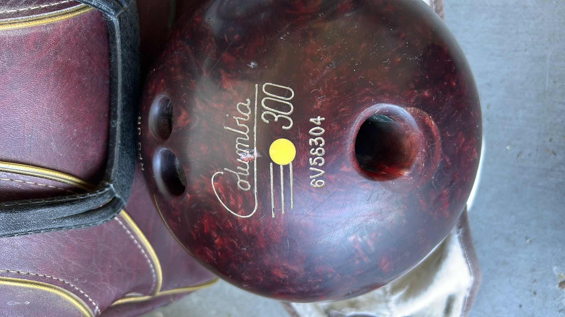 Photo 2 of VINTAGE BOWLING BALL AND BAG