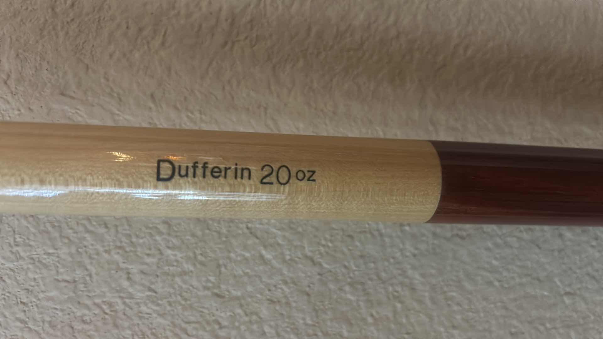 Photo 2 of DUFFERIN 20-OUNCE POOL CUE