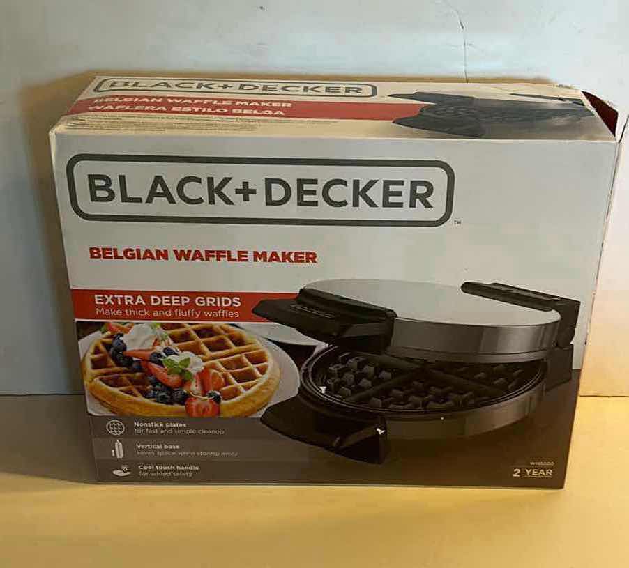 Photo 1 of BLACK AND DECKER BELGIUM WAFFLE MAKER