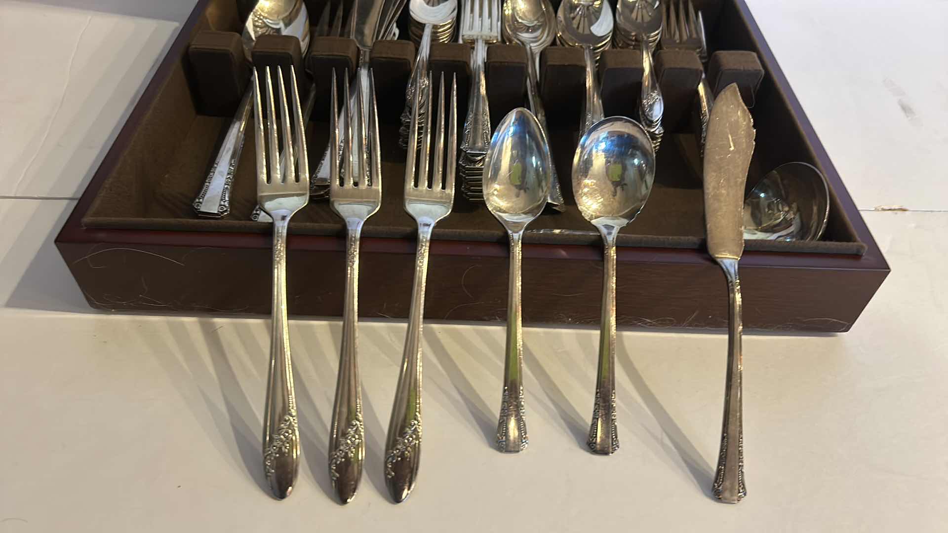 Photo 5 of 80 PC REED AND BARTON SILVERWARE SET