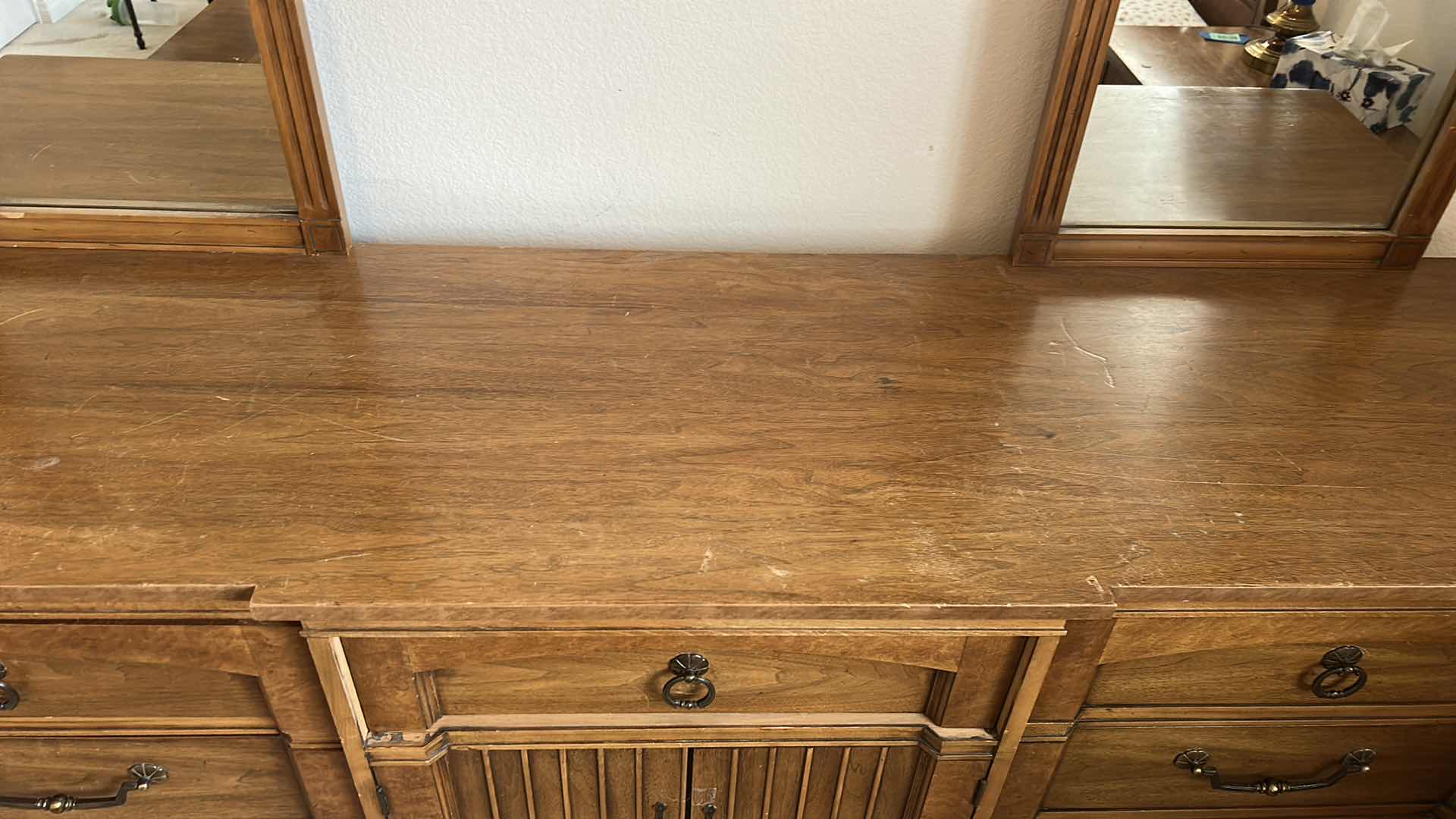 Photo 8 of THOMASVILLE DRESSER 77 1/2“ x 20 1/2“ x H 32“ WITH TWO MIRRORS