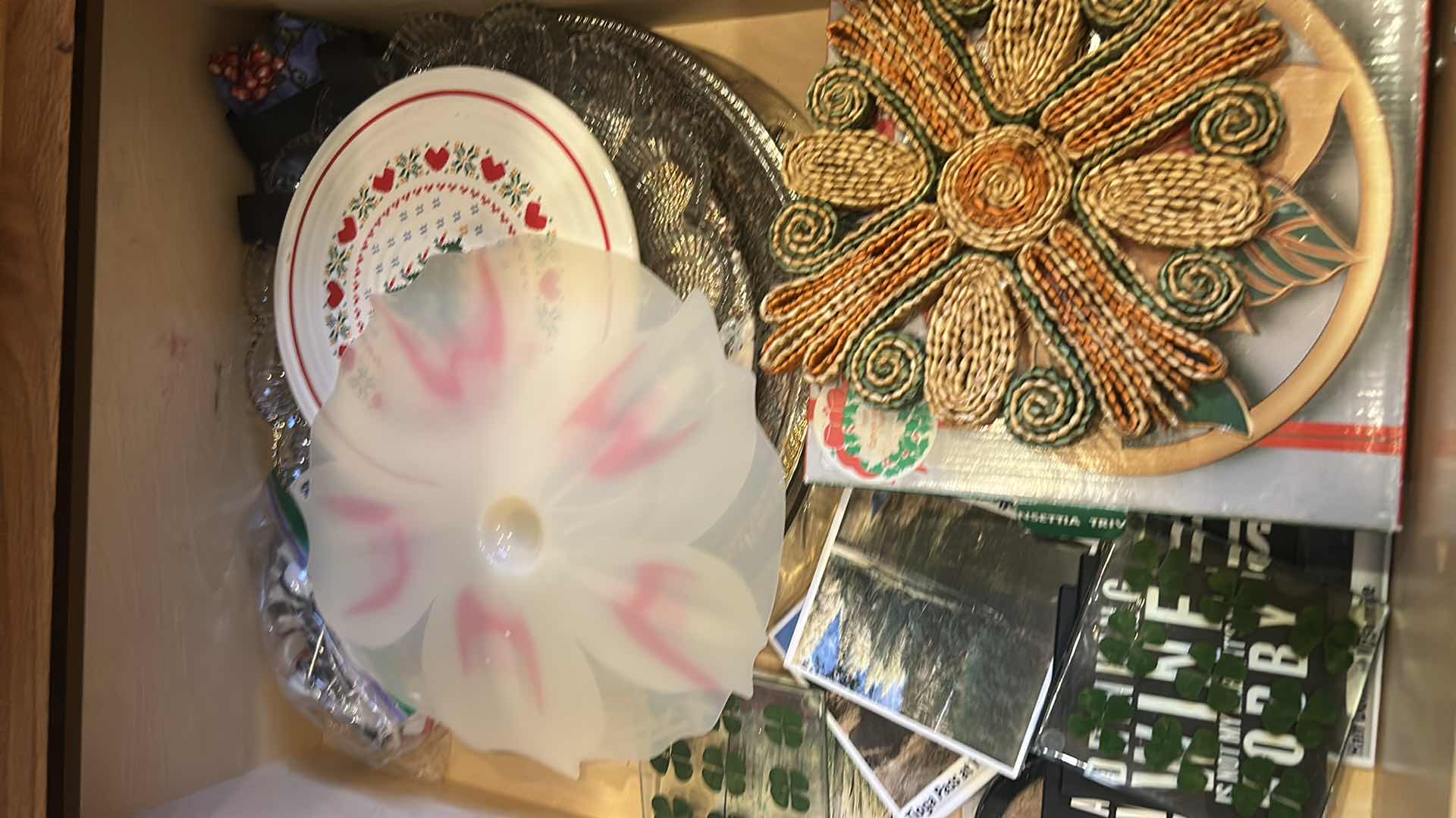 Photo 1 of CONTENTS OF KITCHEN DRAWER