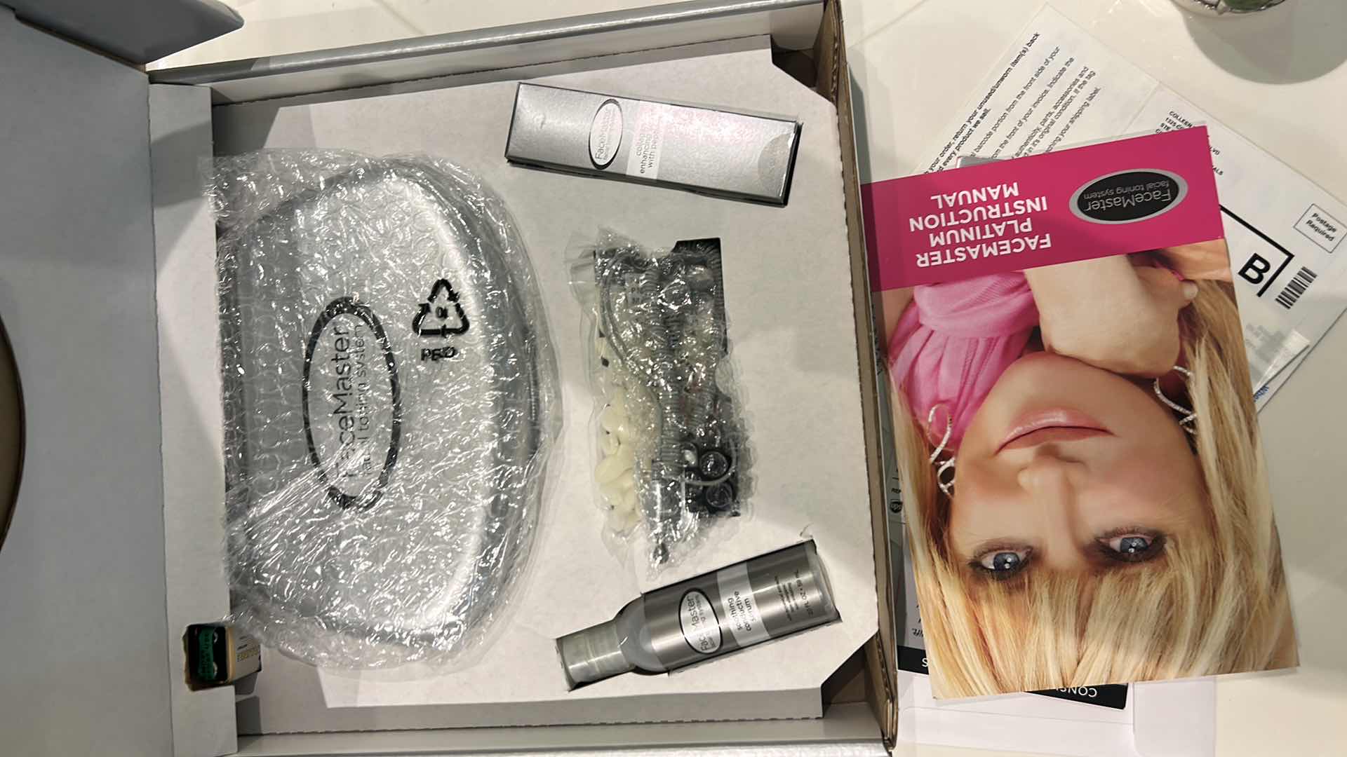 Photo 1 of NEW SUZANNE SOMERS FACIAL TONING SYSTEM