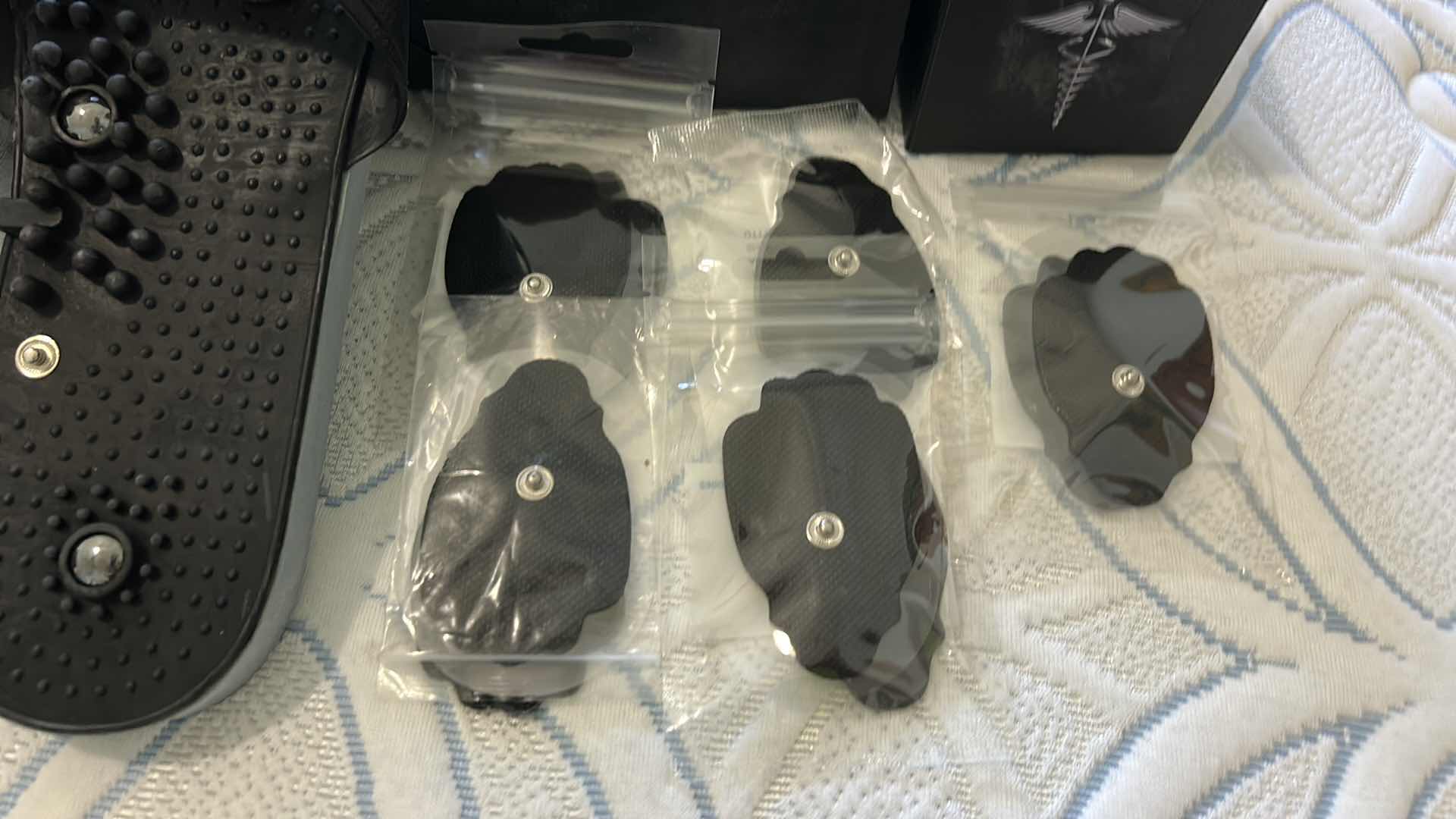 Photo 1 of eMP 10 TENS - EMS MASSAGE SHOES