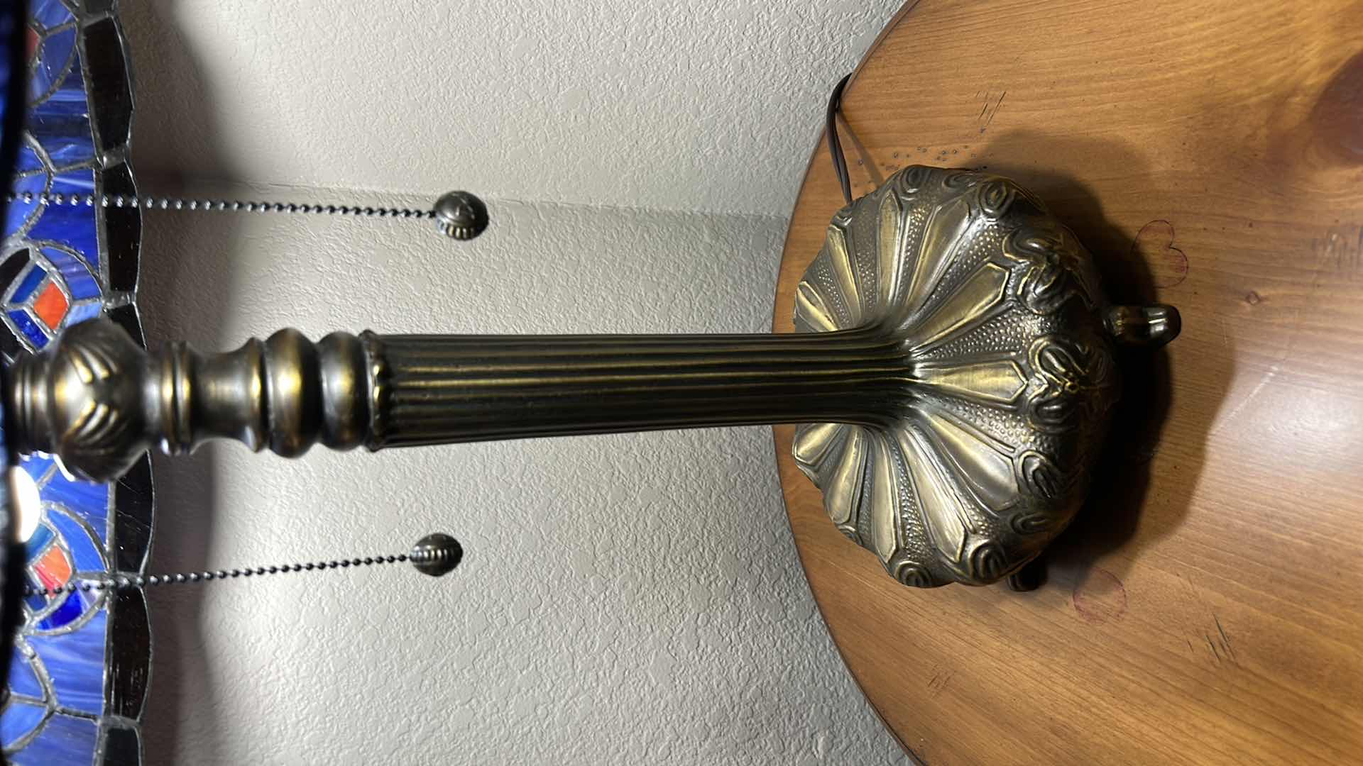 Photo 1 of RESIN TIFFANY STYLE TABLE LAMP H25”