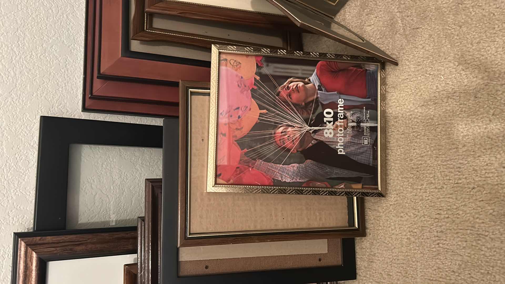 Photo 1 of 16- ASSORTED PICTURE FRAMES