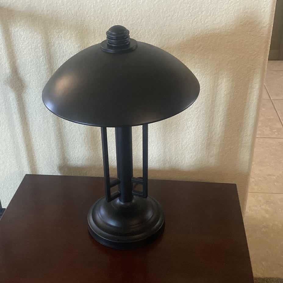 Photo 1 of DARK METAL TABLE LAMP H19”