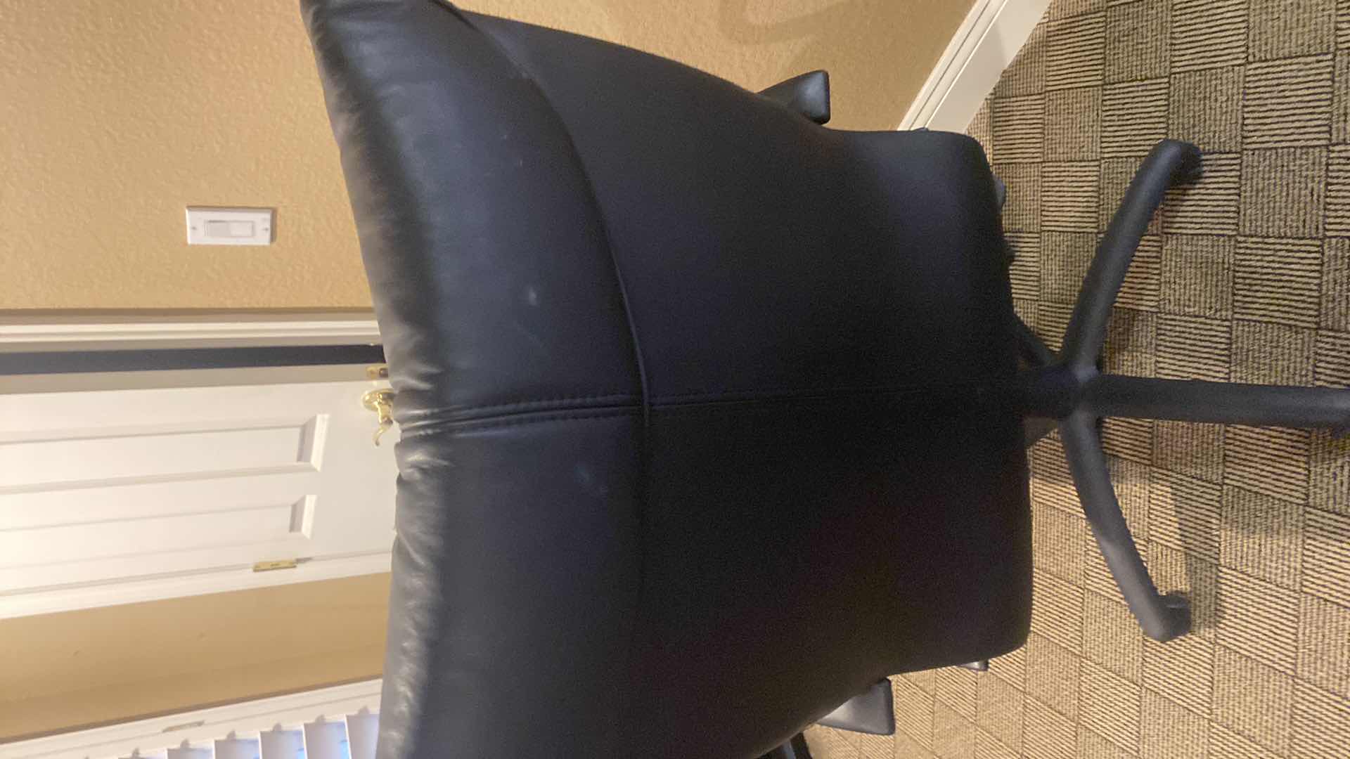 Photo 5 of BLACK EXECUTIVE OFFICE CHAIR