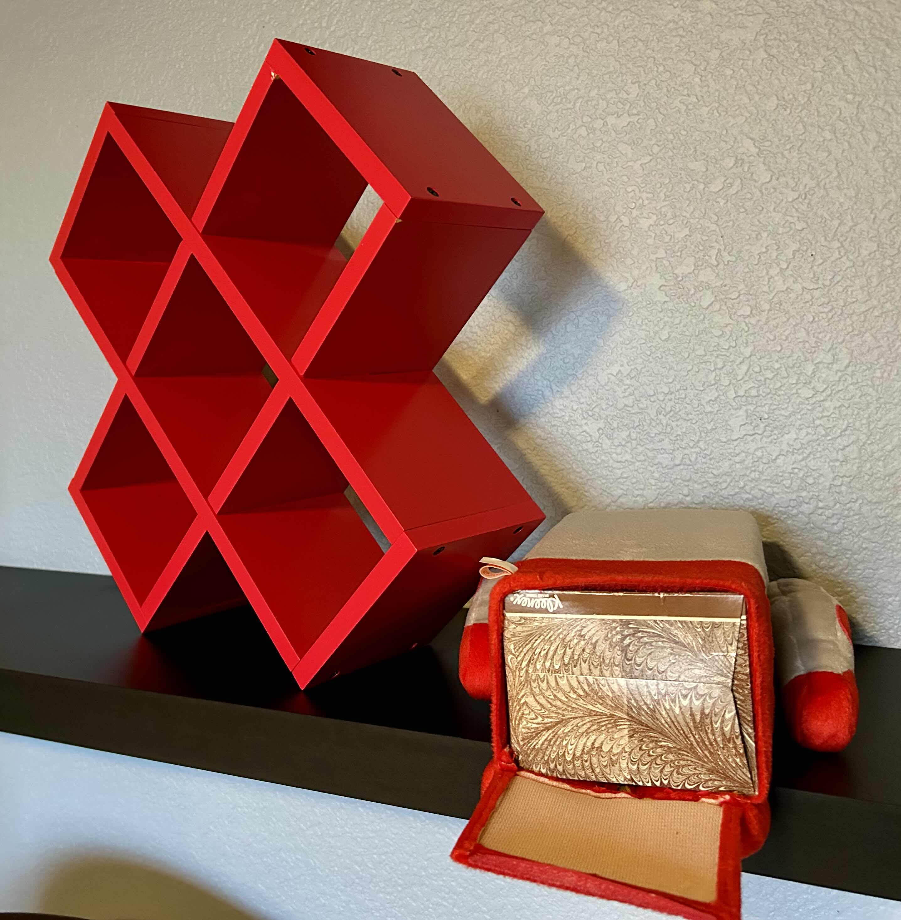 Photo 2 of RED CRISSCROSS X DISPLAY 16.5” AND TISSUE BOX ROBOT