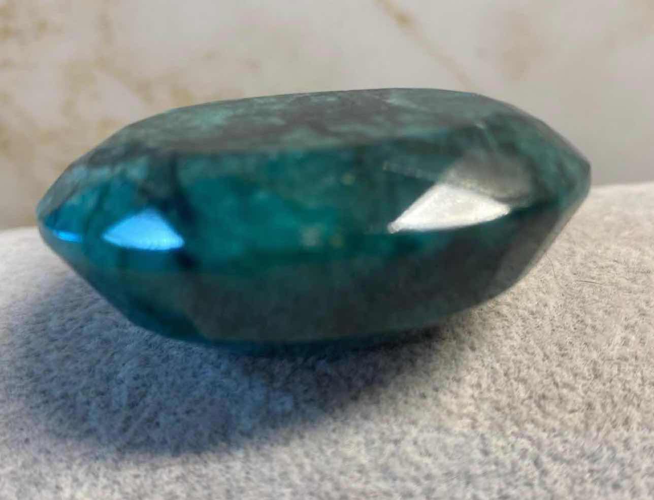 Photo 4 of GREEN BERYL OVAL FACETED 240.17 cts GEMSTONE GLA CERTIFIED 111912