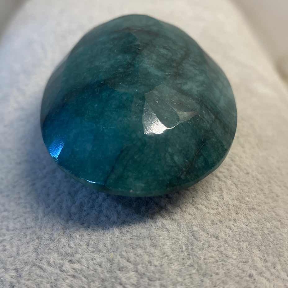 Photo 3 of GREEN BERYL OVAL FACETED 262.39 cts GEMSTONE GLA CERTIFIED 111912