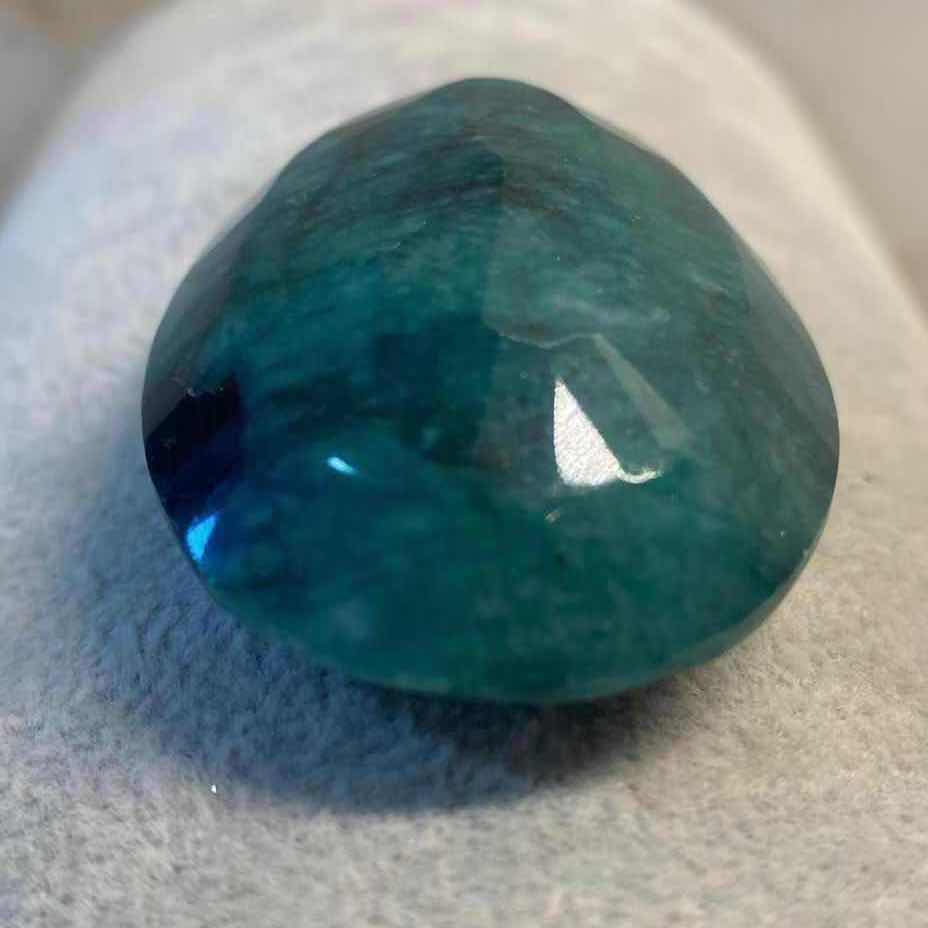 Photo 5 of GREEN BERYL OVAL FACETED 262.39 cts GEMSTONE GLA CERTIFIED 111912