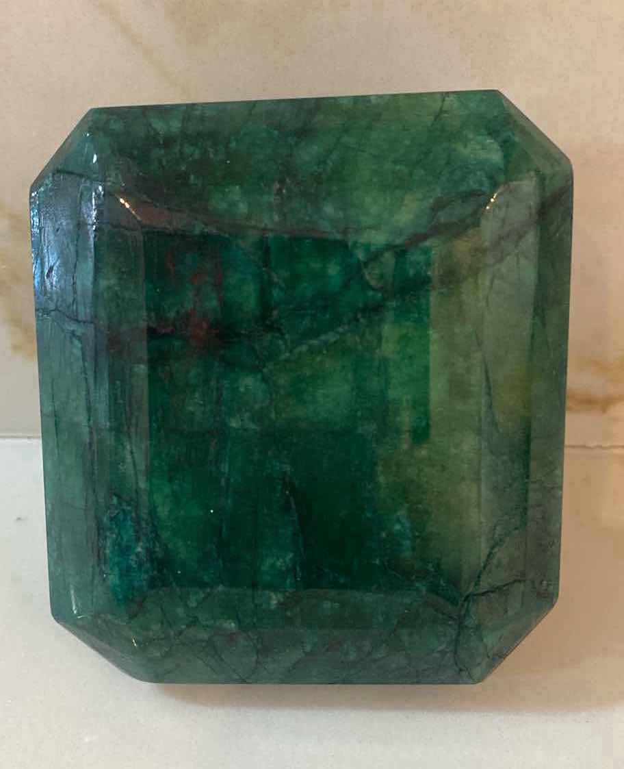 Photo 1 of GREEN BERYL EMERALD FACETED 1766.70 cts GEMSTONE GLA CERTIFIED 111912