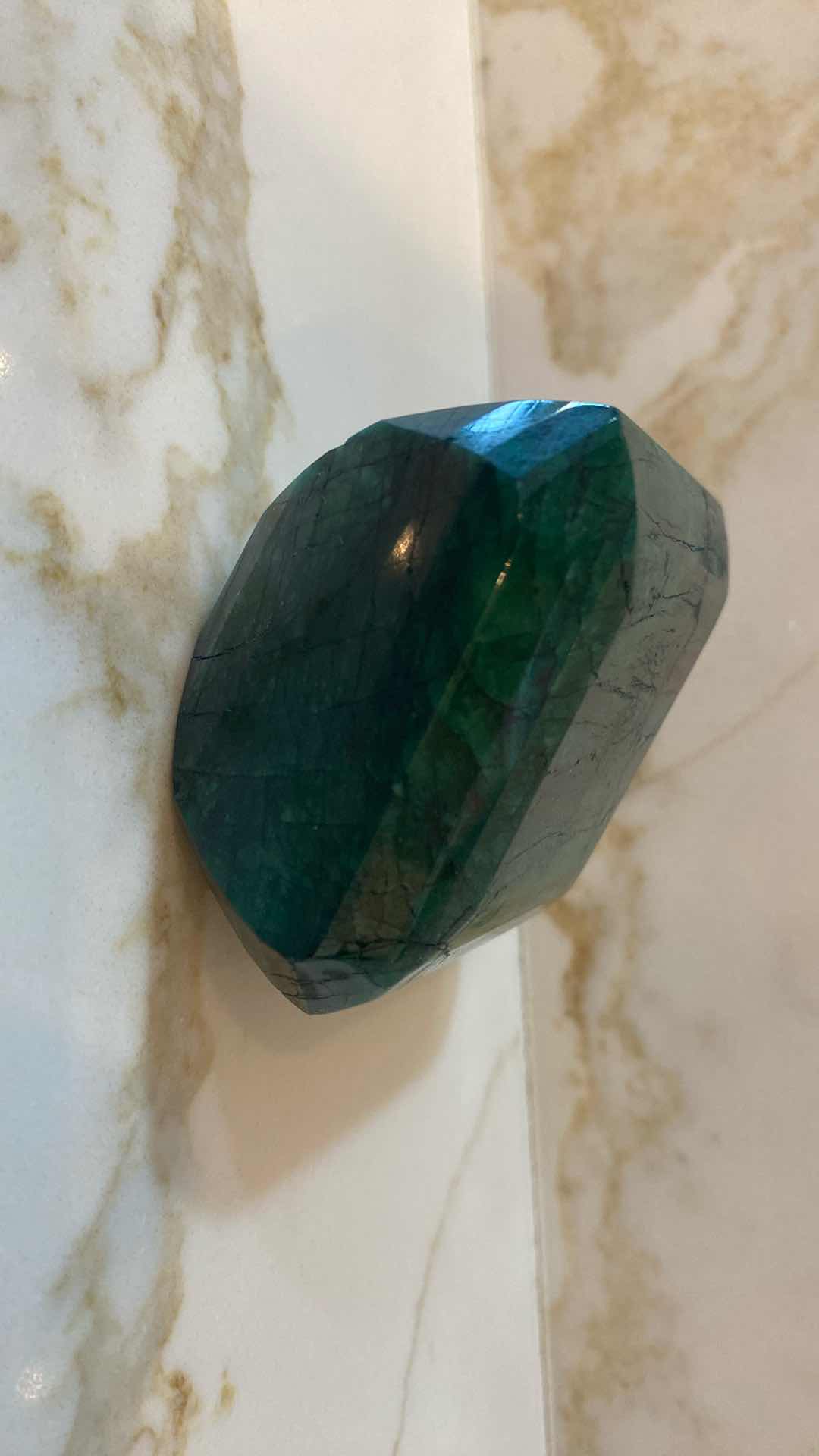 Photo 2 of GREEN BERYL EMERALD FACETED 1766.70 cts GEMSTONE GLA CERTIFIED 111912