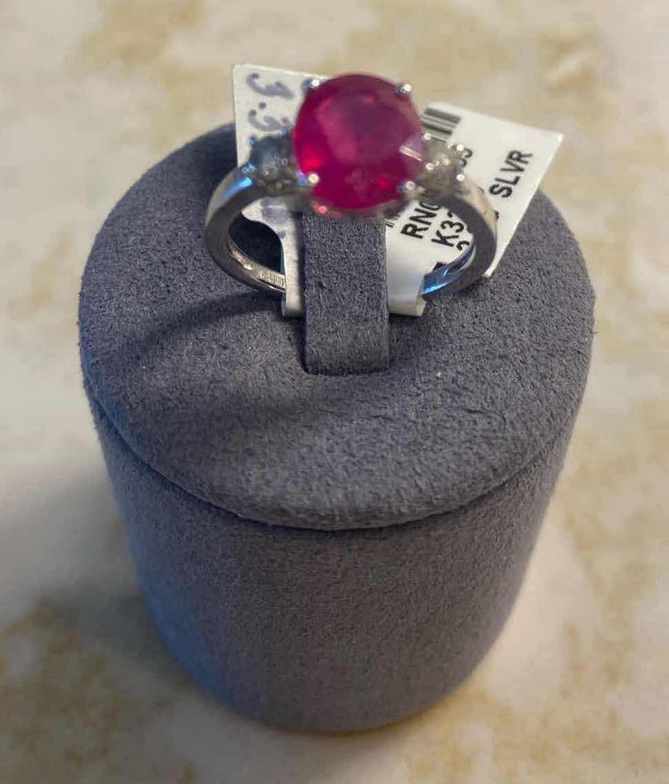 Photo 1 of 925 STERLING SILVER RING 2.2gm WITH RUBY CORUNDUM OVAL EST 3.34ctw WITH NATURAL DIAMOND ROUND BRILLIANT CUT EST .32 ctw SIZE 7 GGA CERTIFIED APPRAISAL K32E9