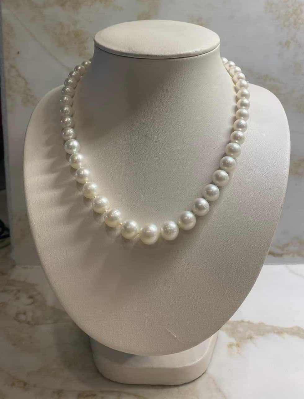 Photo 1 of 14K WHITE GOLD 53 gm NECKLACE W/CULTURED SOUTH SEA PEARLS 45 PIECES GGA APPRAISAL K11E13