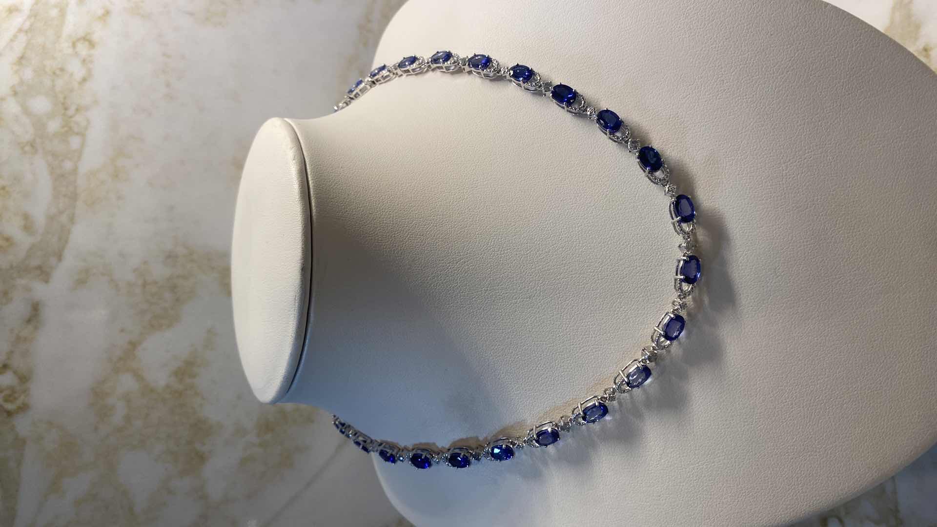 Photo 2 of  925 STERLING SILVER 21.3  gm NECKLACE W/TANZANITE ZOISITE EST 24.22 ctw & NATURAL DIAMOND EST 1.34 ctw GGA APPRAISAL K25E98