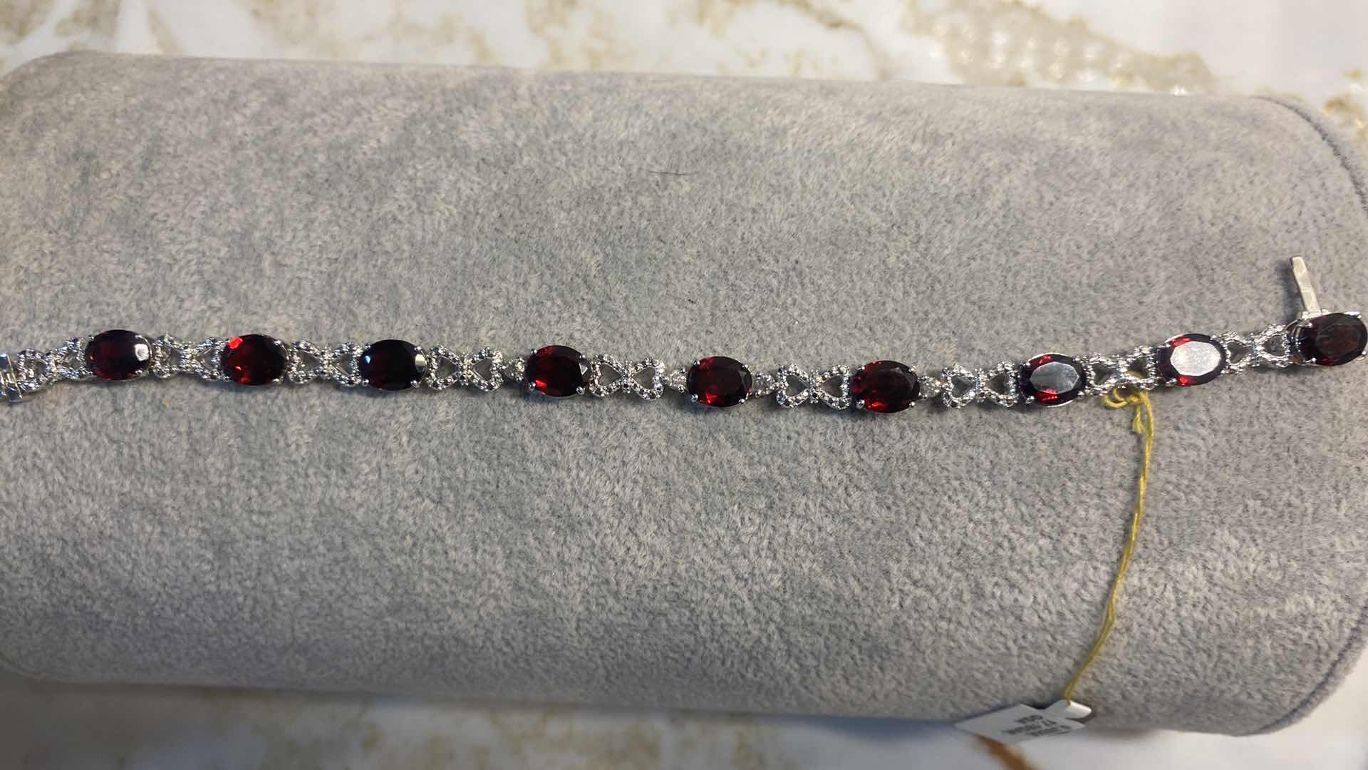 Photo 2 of 925 STERLING SILVER 16.4 gm BRACELET W/GARNET OVAL EST 17.18 ctw & NATURAL DIAMOND EST .38 ctw GGA APPRAISAL K81E2