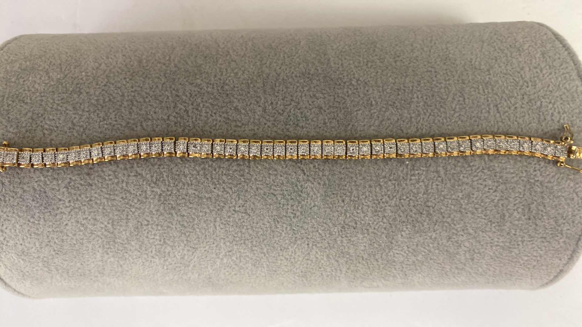 Photo 1 of COSTUME JEWELRY TENNIS BRACELET 7.5”