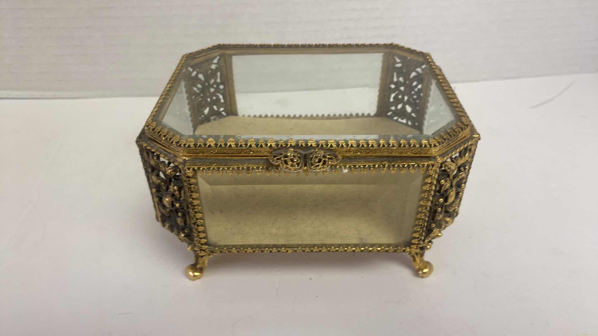 Photo 4 of 2 VINTAGE JEWELRY BOXES