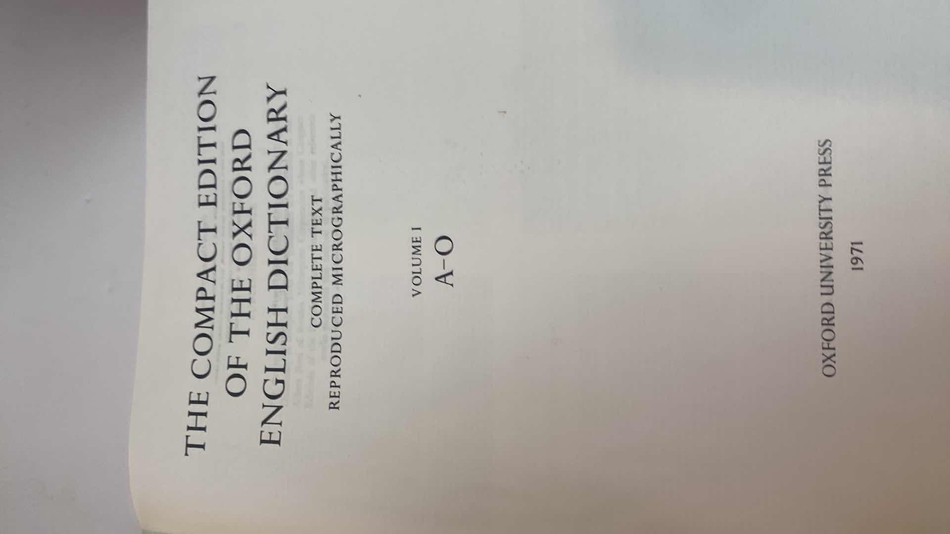 Photo 3 of BOOKS - 1971 THE COMPACT EDITION OF THE OXFORD ENGLISH DICTIONARY SET