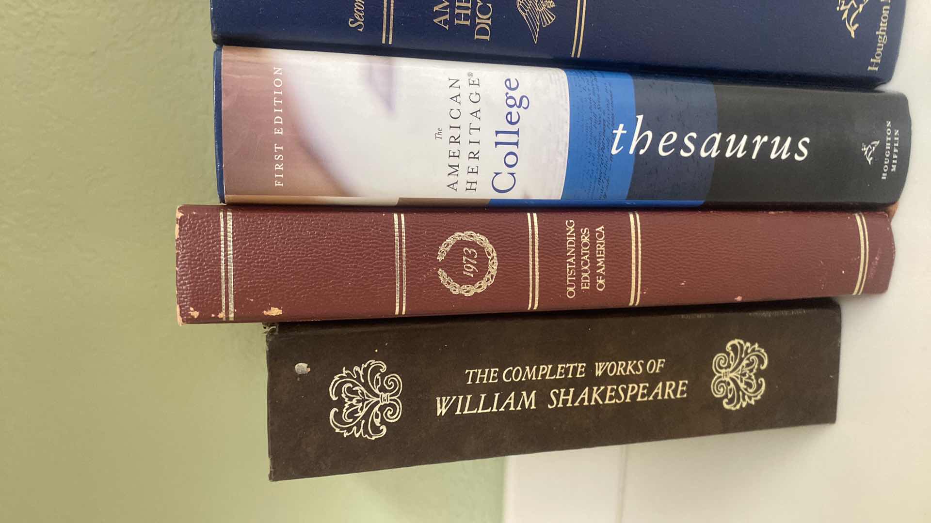 Photo 2 of 10 BOOKS - THE COMPLETE WORKS OF SHAKESPEARE & 9 INFORMATIONAL THESAURUS & DICTIONARIES