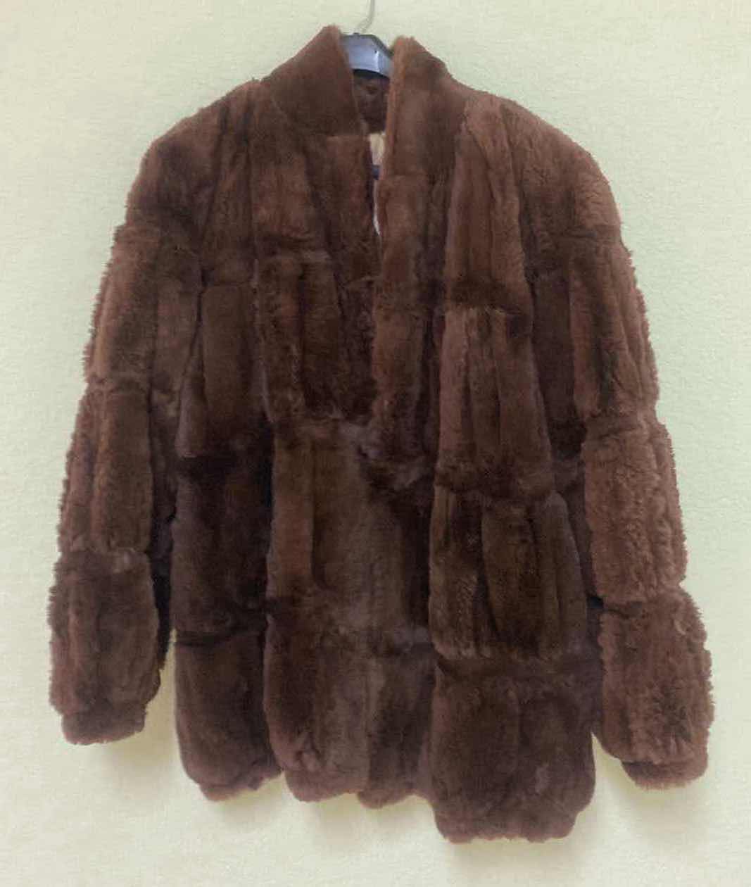 Photo 1 of LADIES SHEARED FUR COAT SIZE APPROX S/M FROM SAMIENTOS IN NAPOLI  ITALY