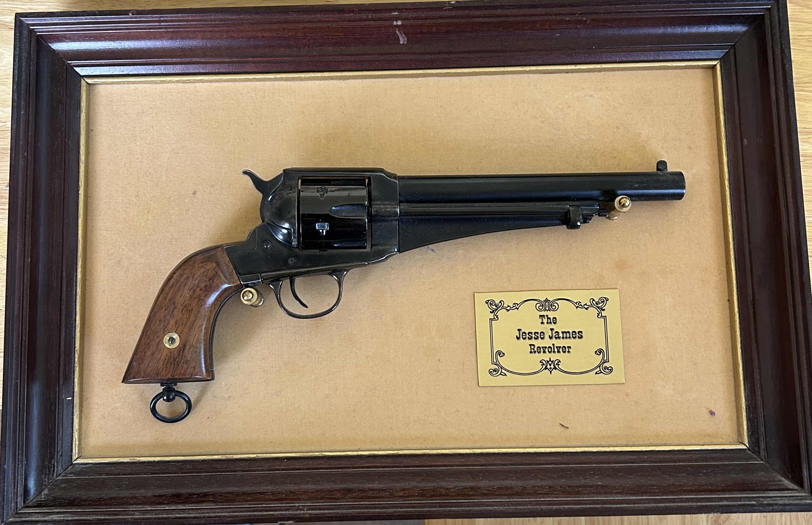 Photo 1 of FRANKLIN MINT REPLICA JESSE JAMES  REVOLVER