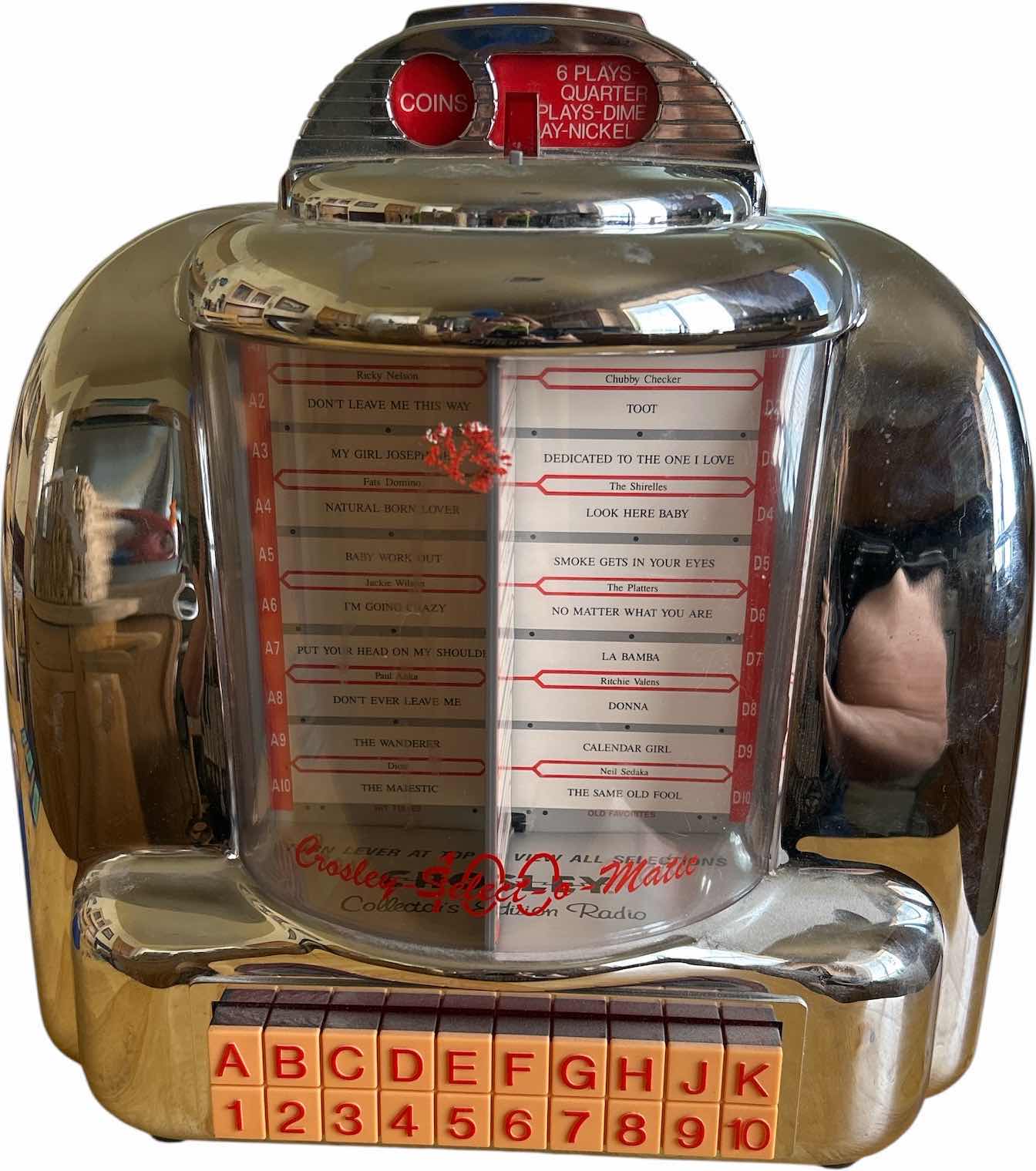 Photo 1 of CROSLEY COLLECTORS EDITION RADIO IN WORKING CONDITION