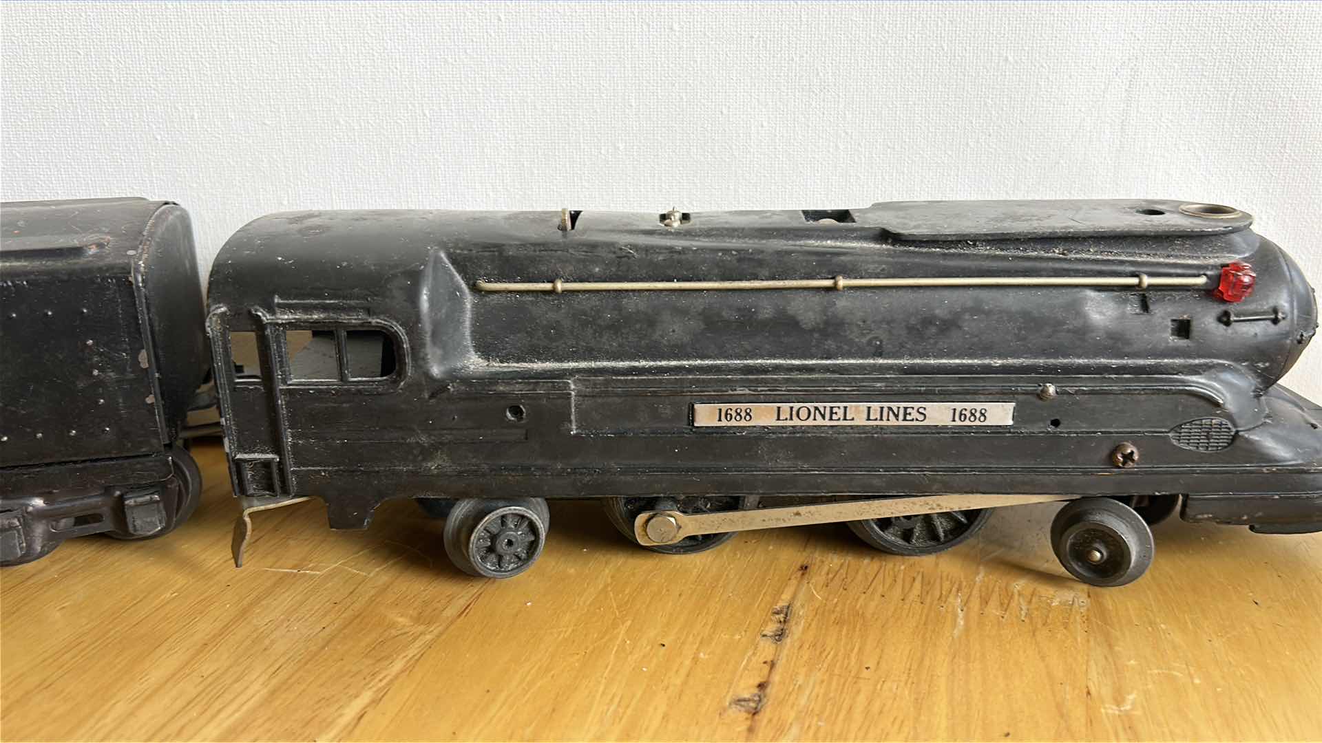 Photo 1 of 5 LIONEL LINES TRAINS