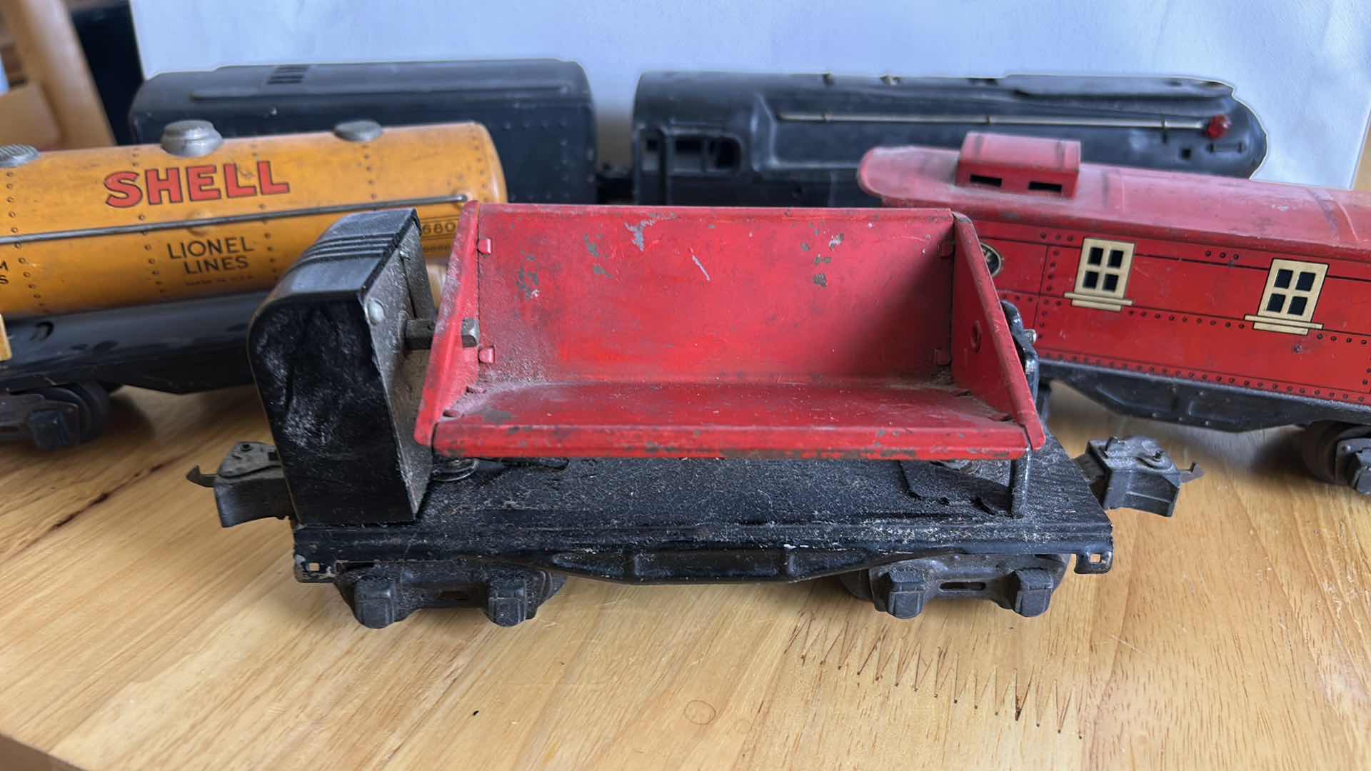 Photo 1 of 5 LIONEL LINES TRAINS